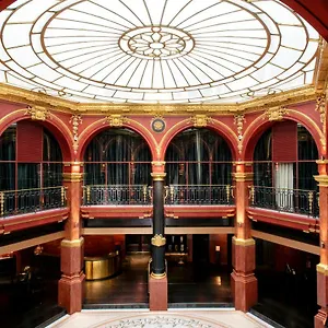 Banke Opera, Autograph Collection Otel