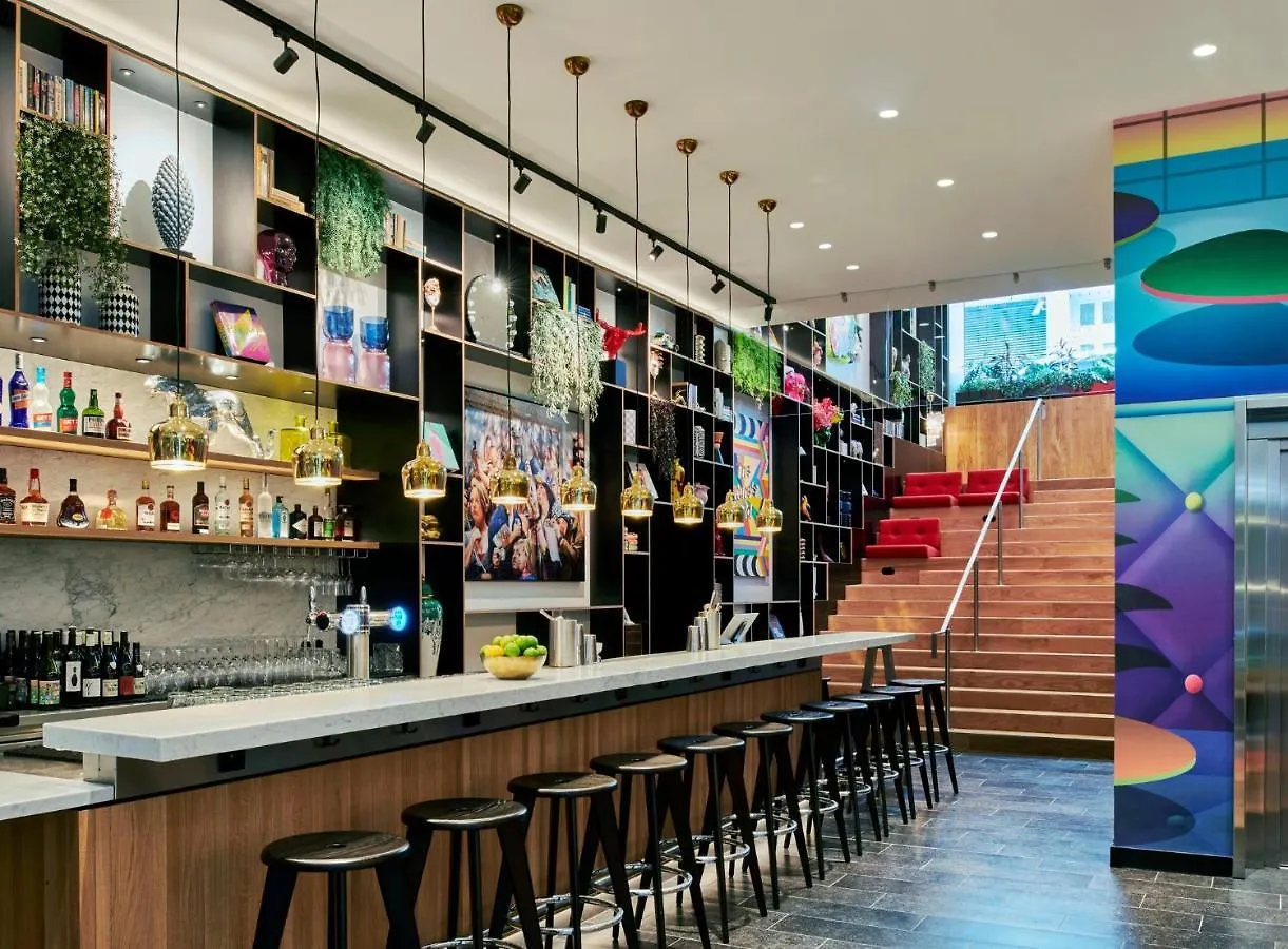 Hotel Citizenm Paris Opera 4*,